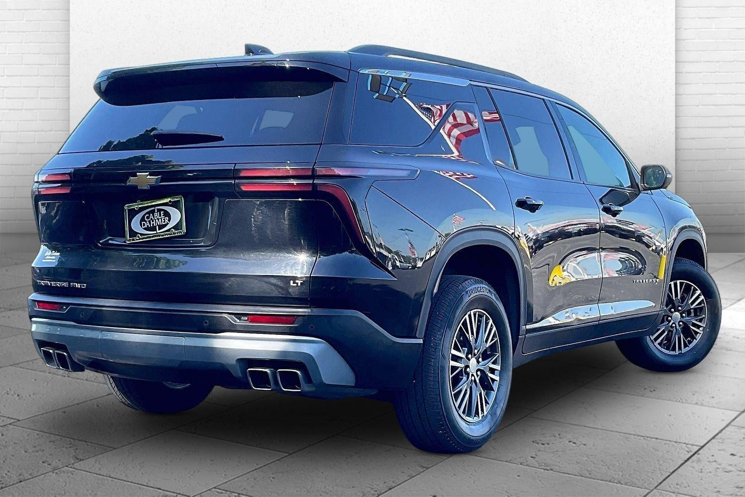 2024 Chevrolet Traverse LT