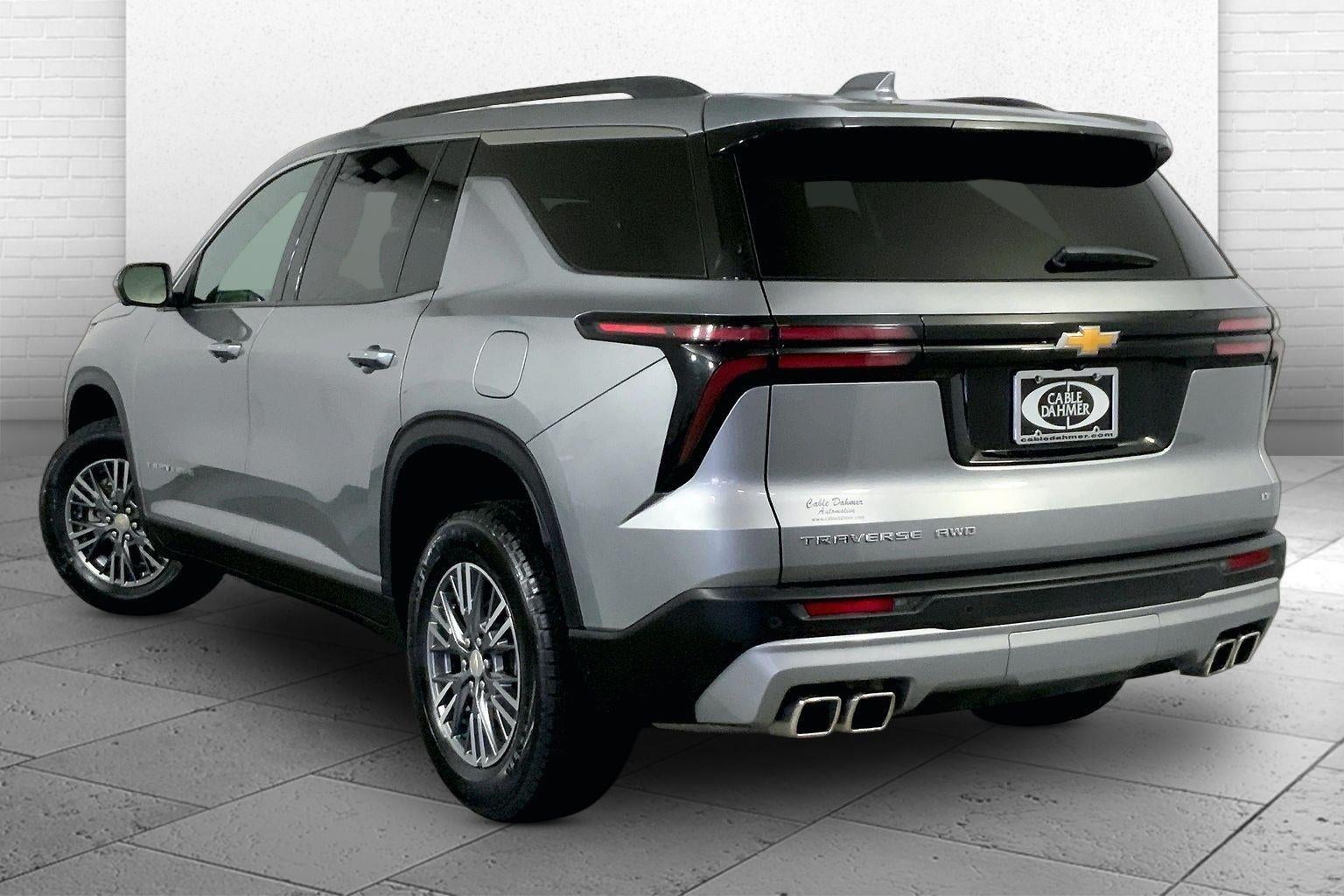 2024 Chevrolet Traverse LT