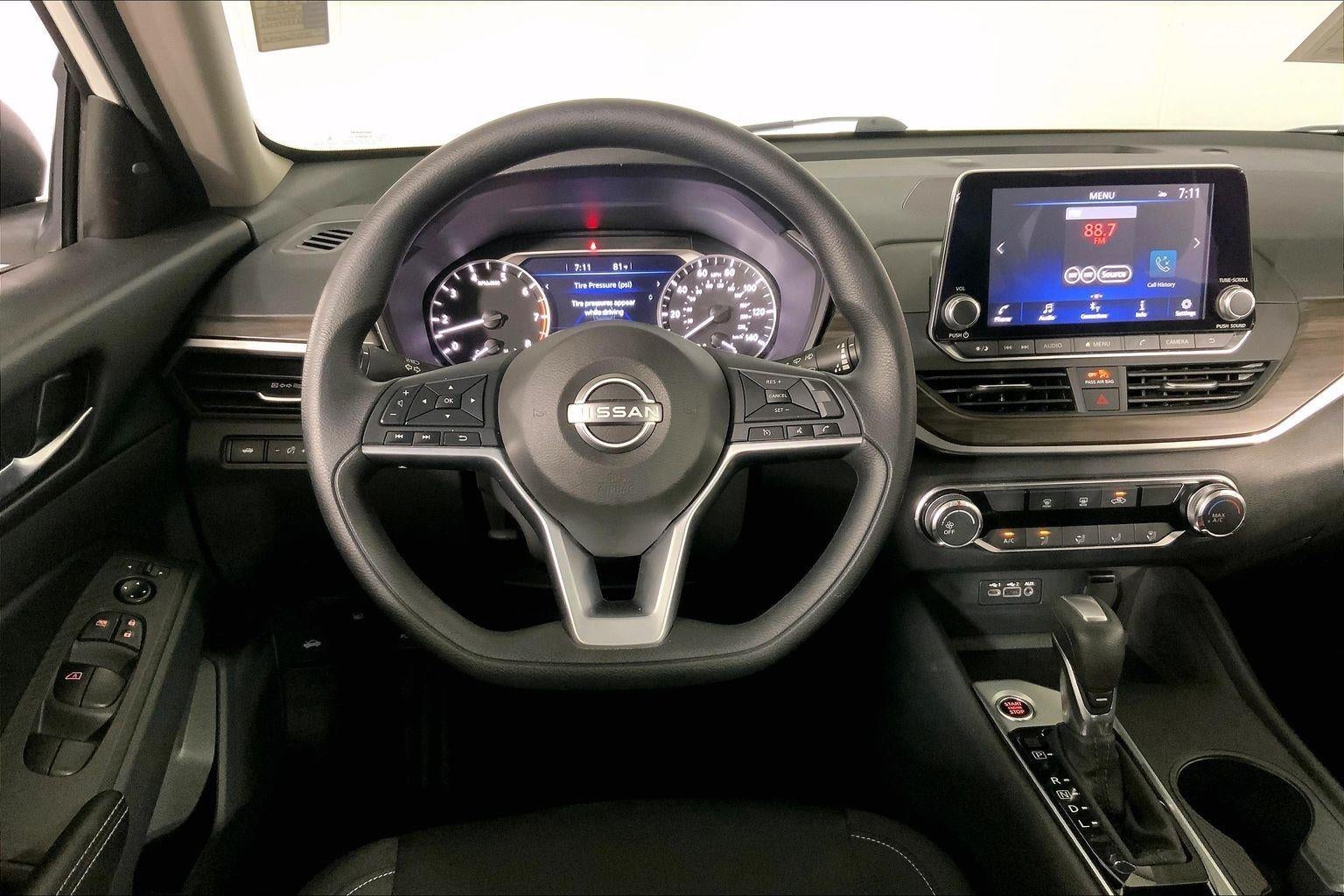 2025 Nissan Altima SV