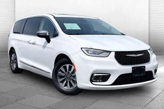 2023 Chrysler Pacifica Hybrid Limited