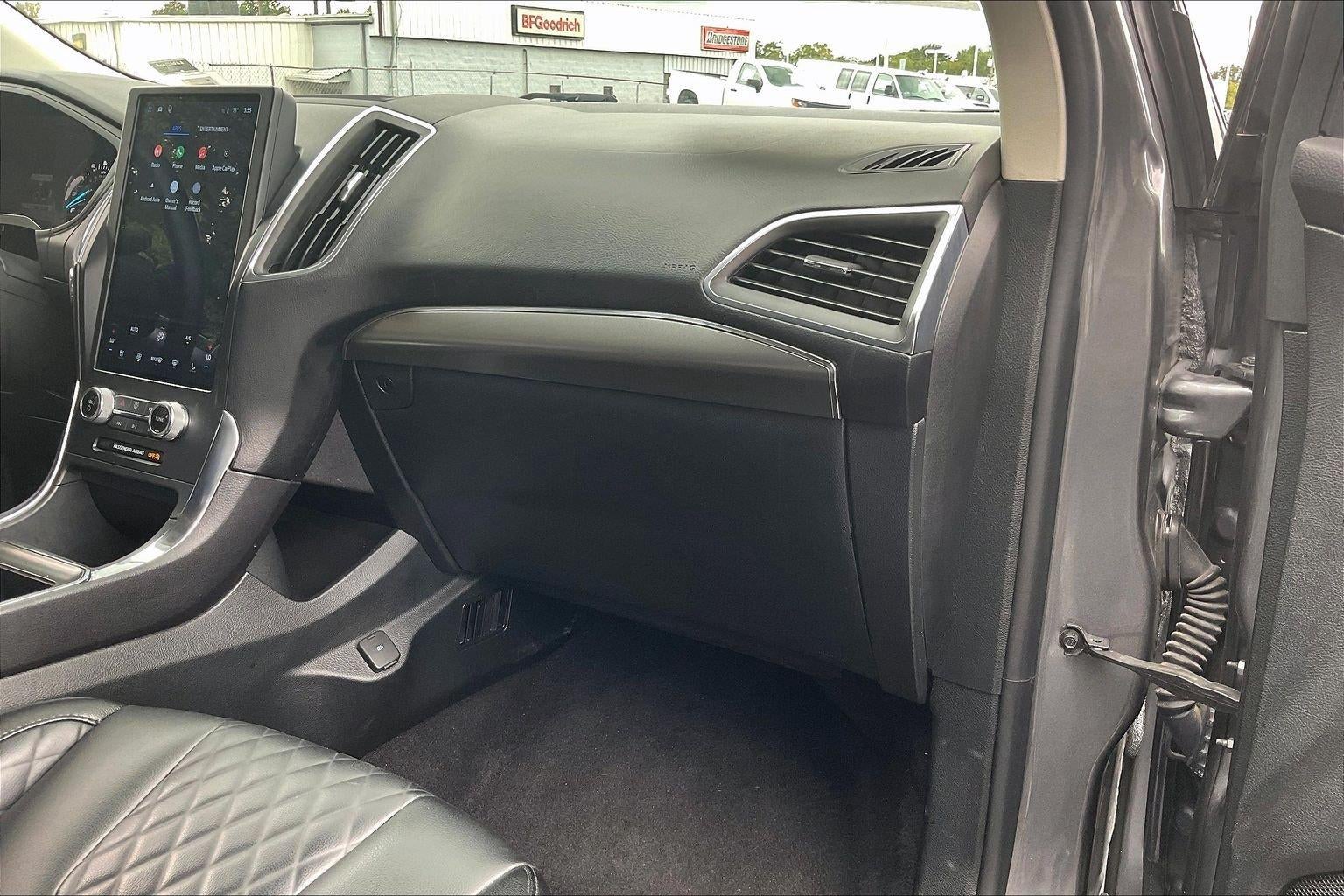 2024 Ford Edge Titanium