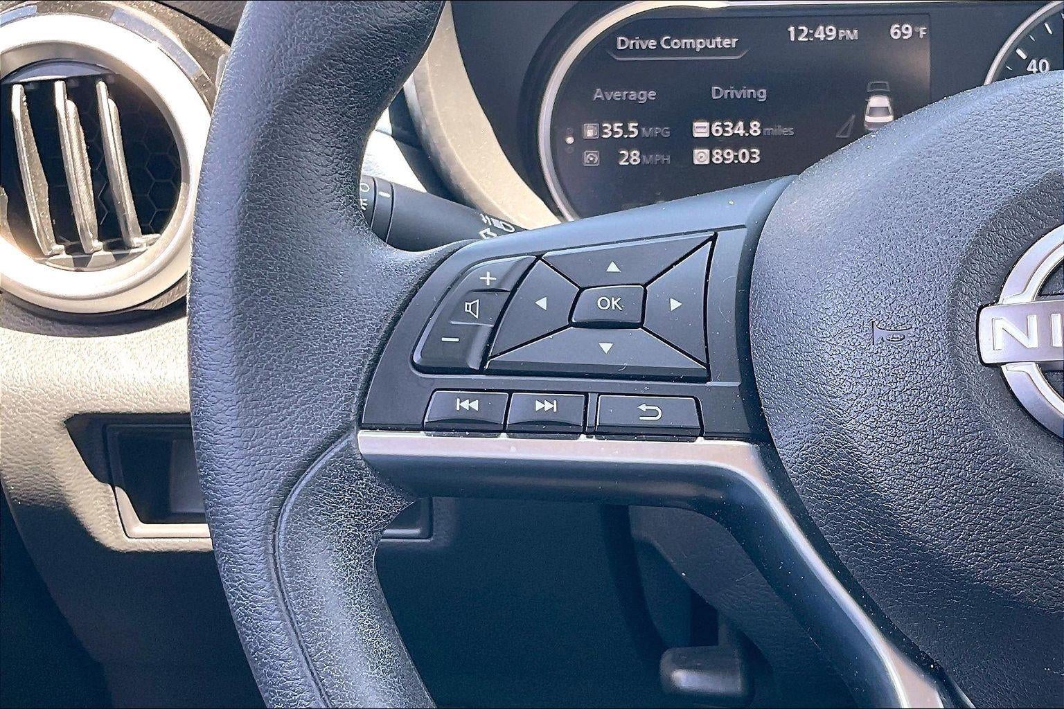 2025 Nissan Versa SV