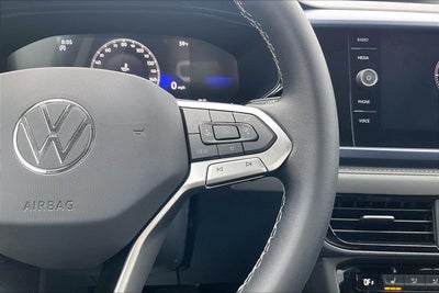 2024 Volkswagen Taos SE