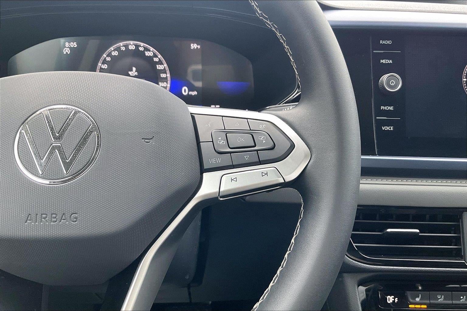 2024 Volkswagen Taos SE