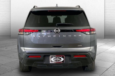 2025 Nissan Pathfinder SV