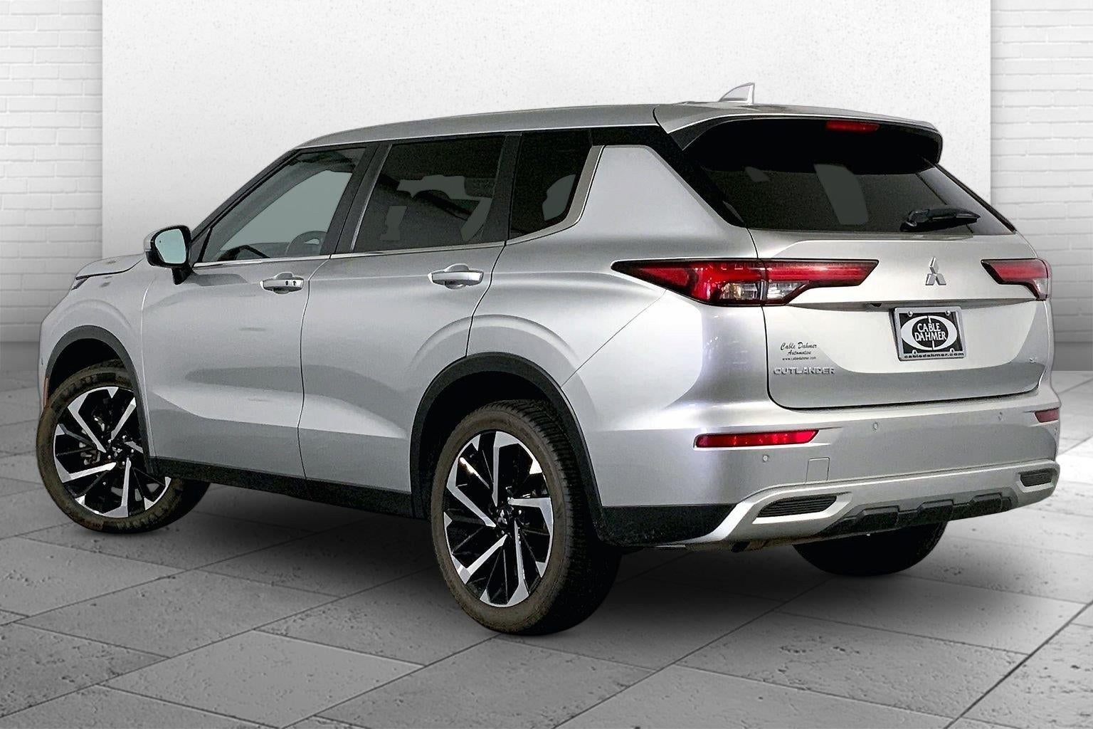 2024 Mitsubishi Outlander SE