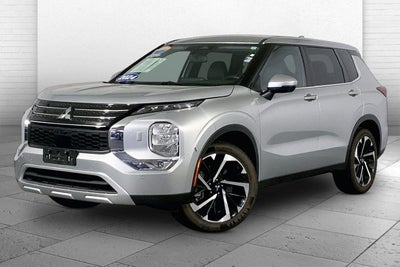 2024 Mitsubishi Outlander SE