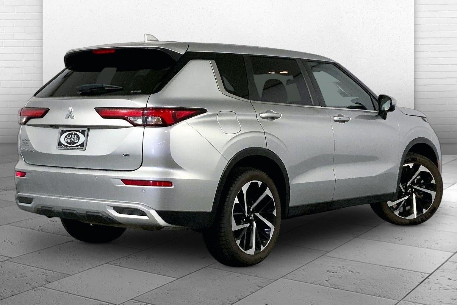 2024 Mitsubishi Outlander SE