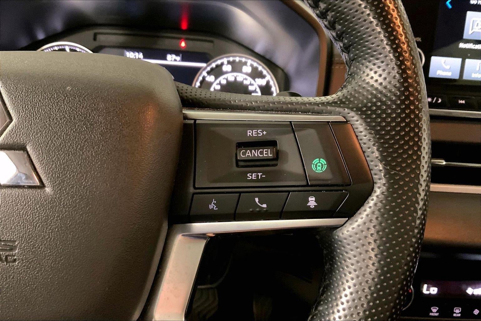 2024 Mitsubishi Outlander SE