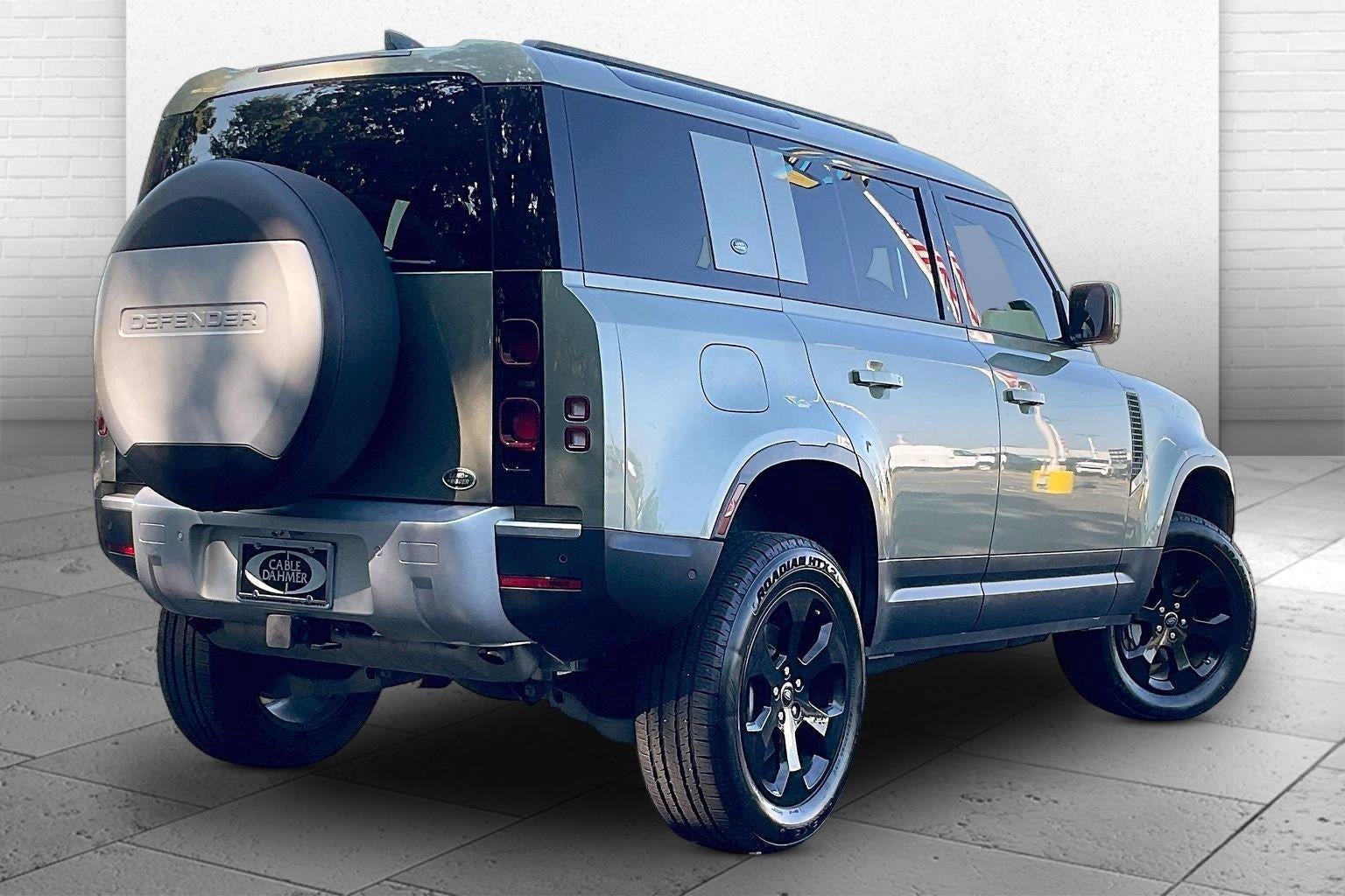 2020 Land Rover Defender SE