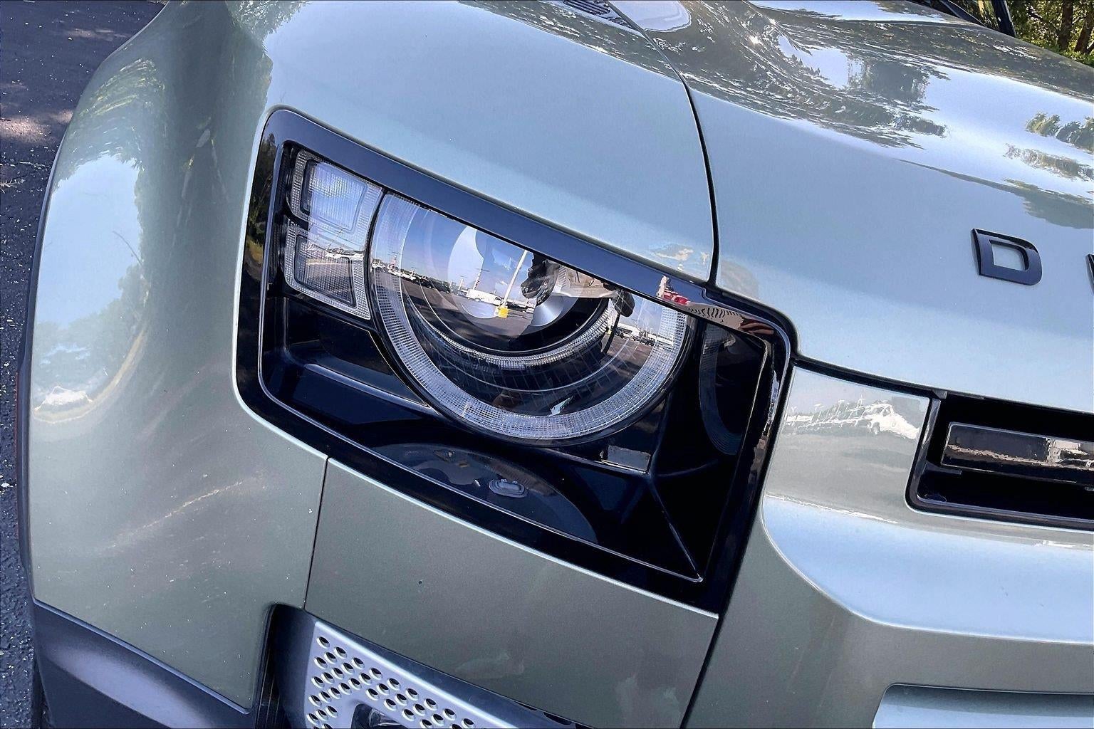 2020 Land Rover Defender SE
