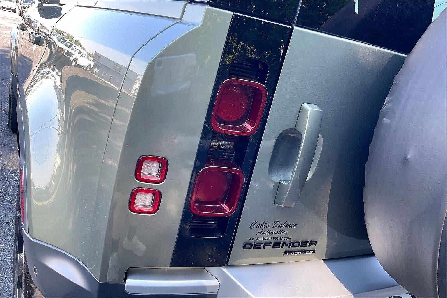 2020 Land Rover Defender SE