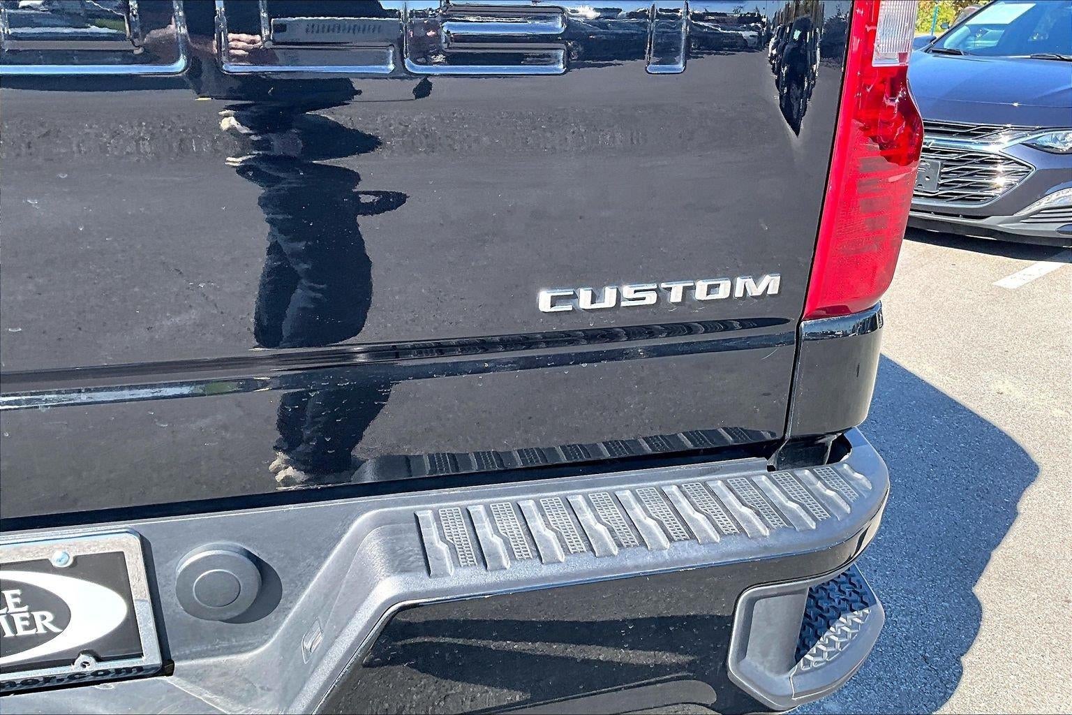 2025 Chevrolet Silverado 1500 Custom