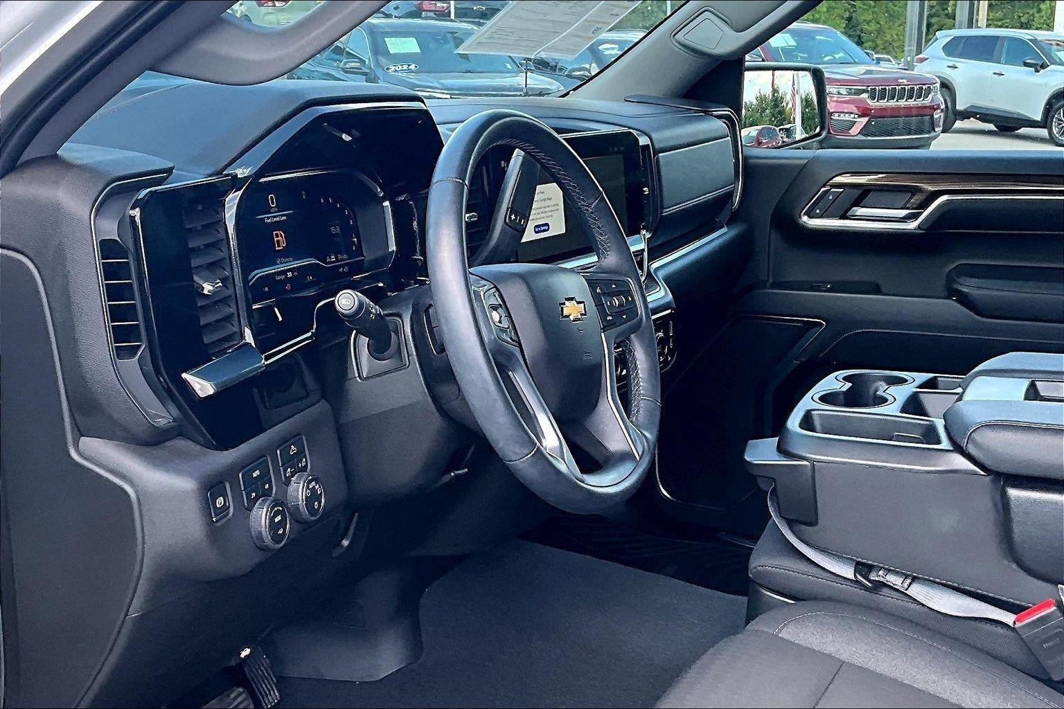 2024 Chevrolet Silverado 1500 LT (2FL)