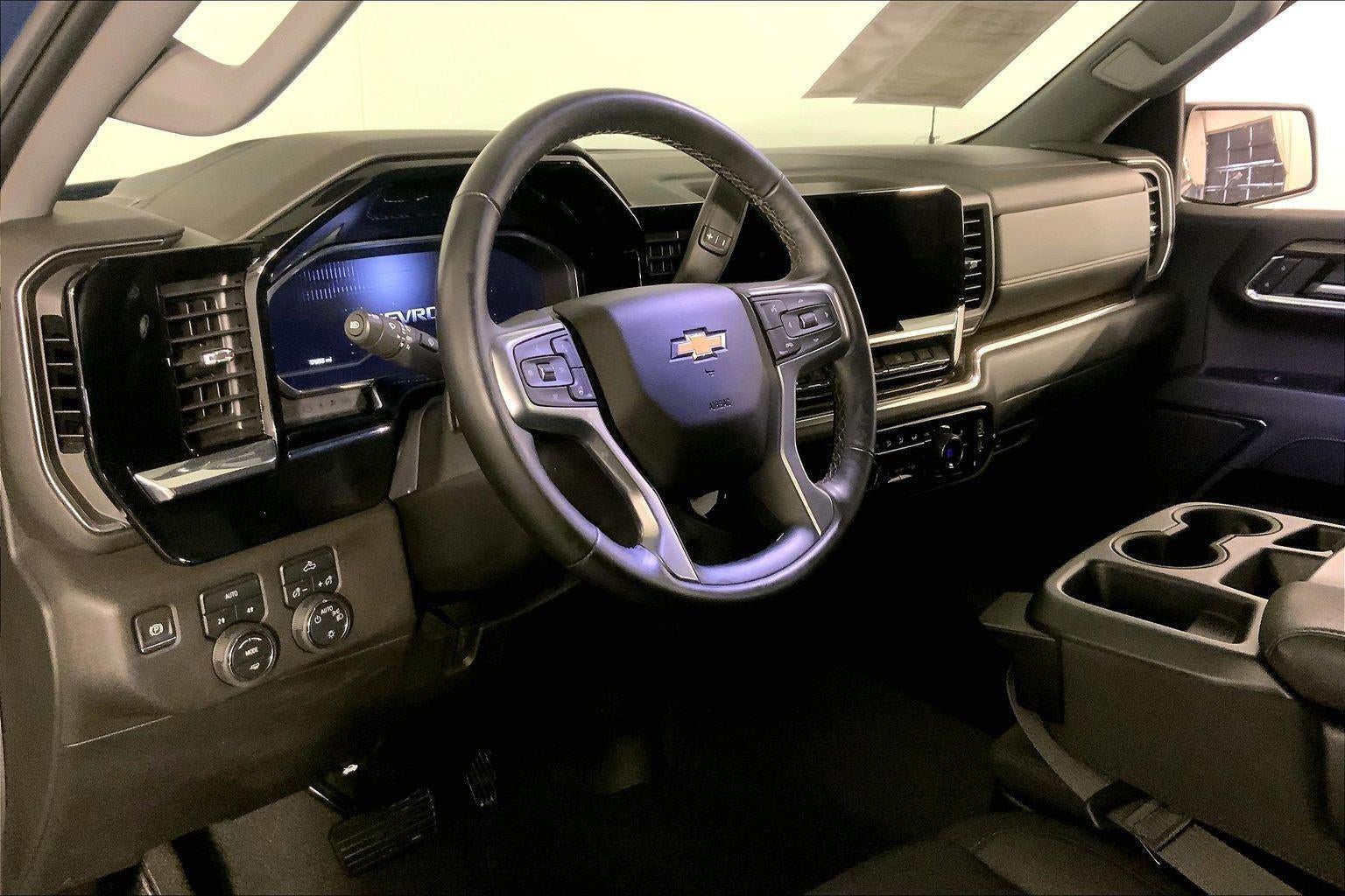 2024 Chevrolet Silverado 1500 LT (2FL)