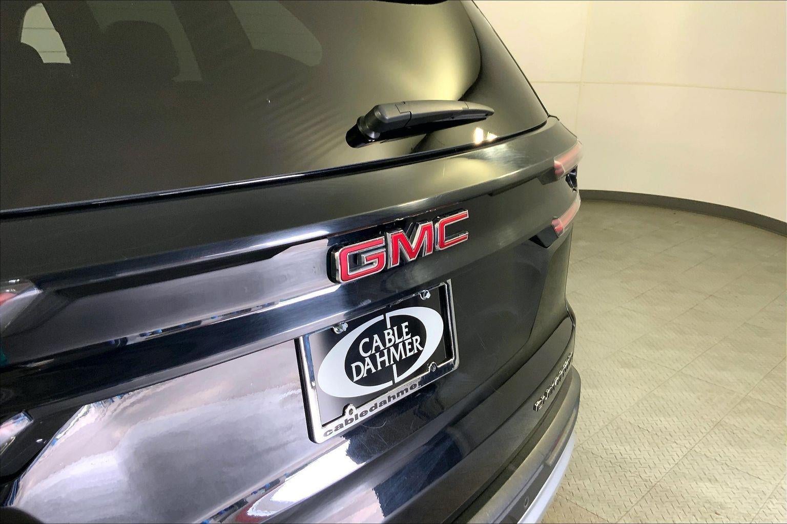2024 GMC Acadia Elevation