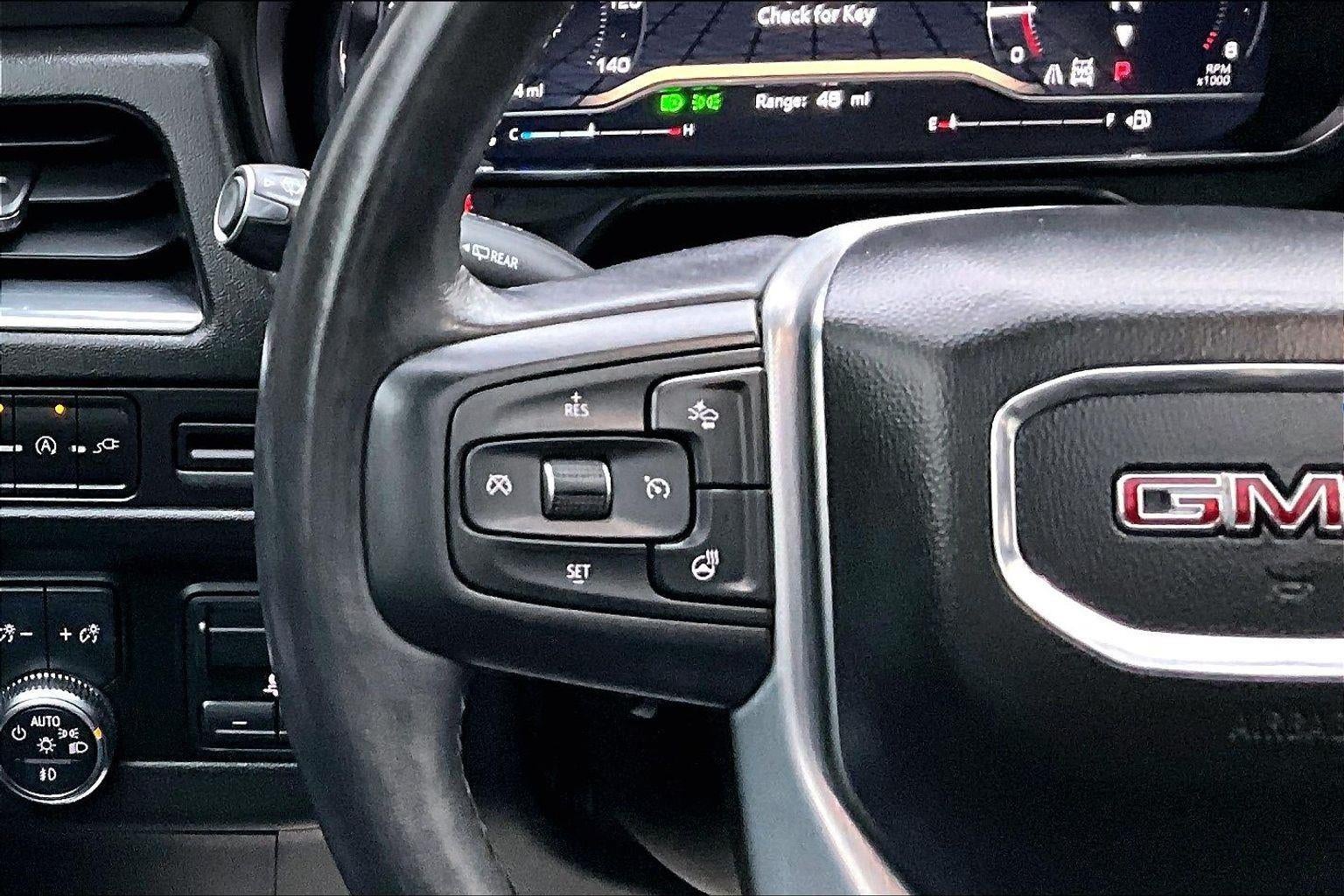 2022 GMC Yukon XL SLT