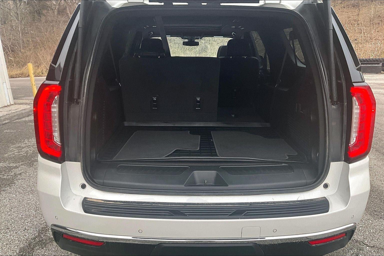 2022 GMC Yukon XL SLT