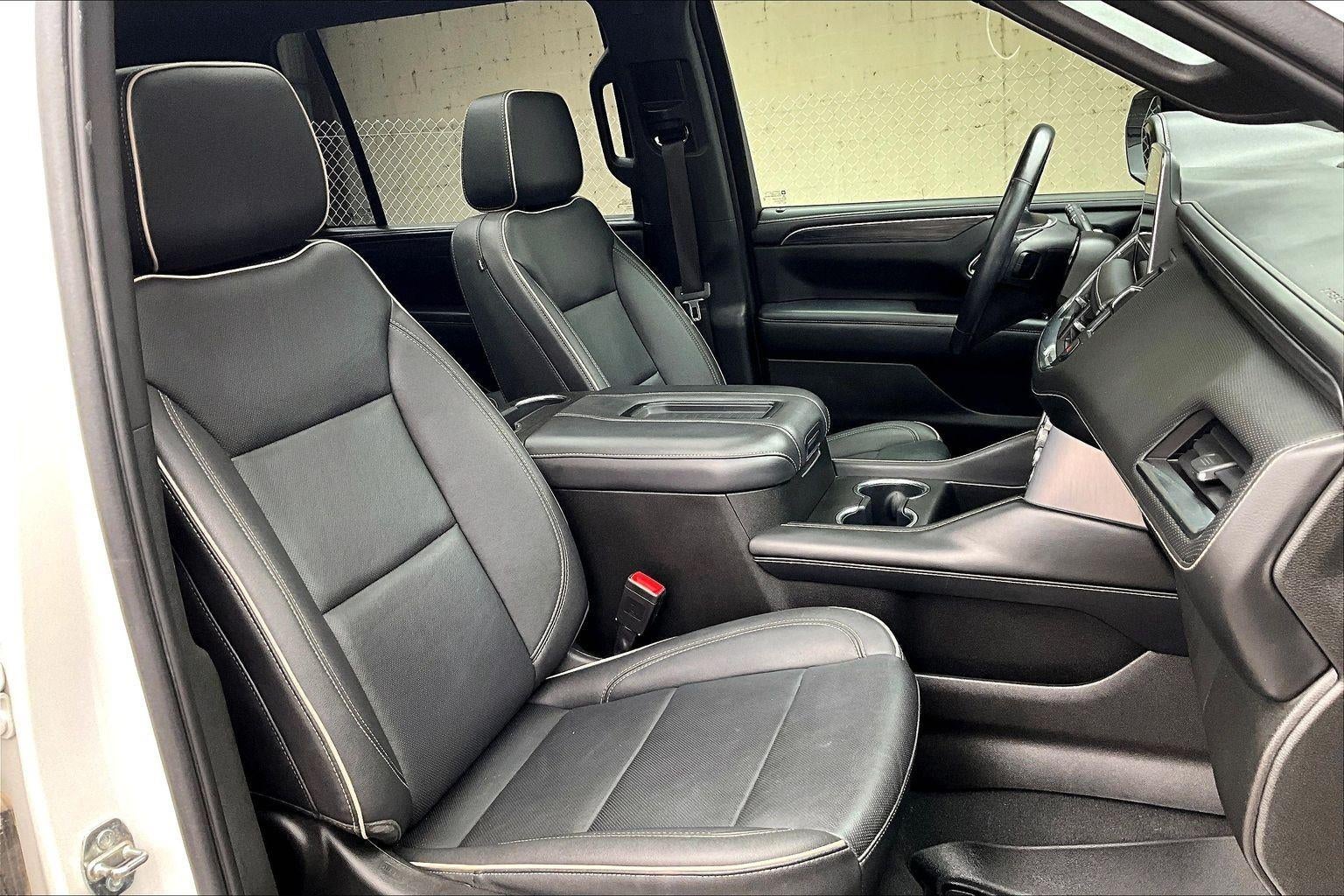 2022 GMC Yukon XL SLT