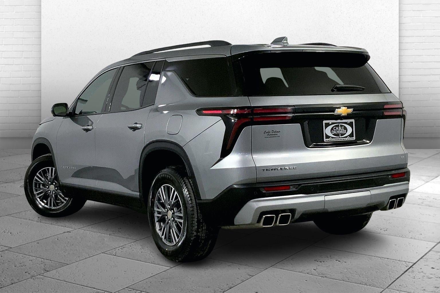 2024 Chevrolet Traverse LT