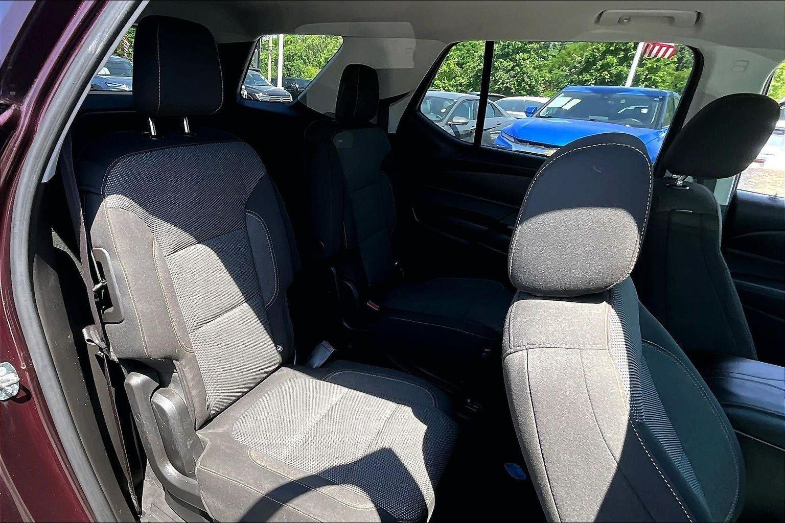 2018 Chevrolet Traverse LT Cloth