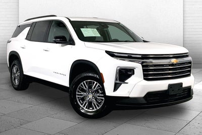 2025 Chevrolet Traverse LT
