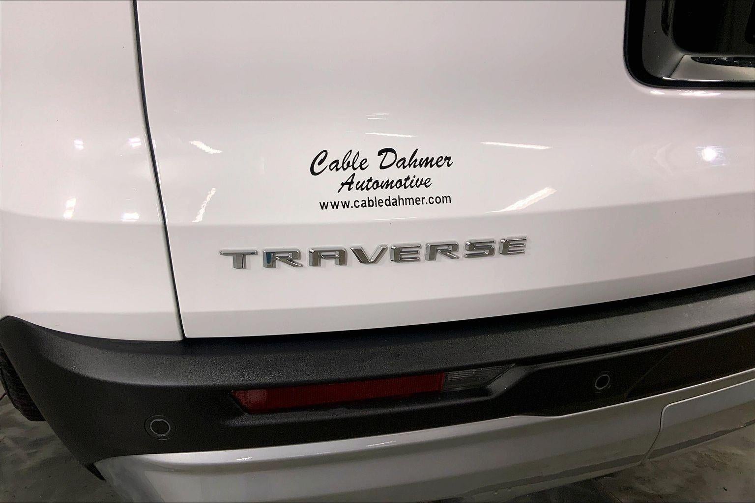 2025 Chevrolet Traverse LT