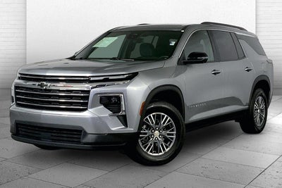 2024 Chevrolet Traverse LT