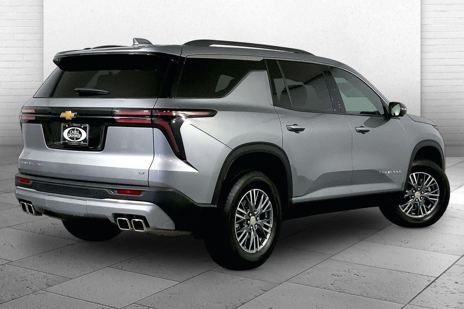 2024 Chevrolet Traverse LT