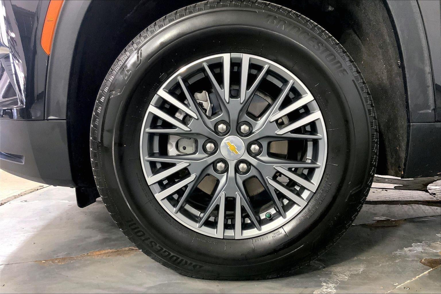 2024 Chevrolet Traverse LT