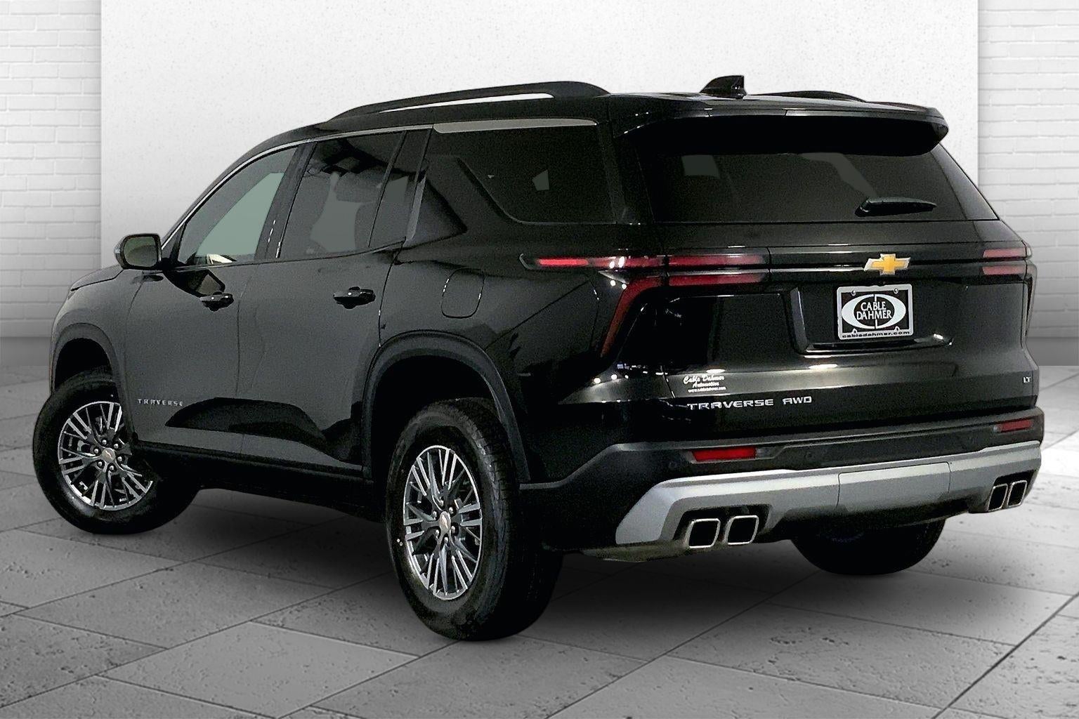 2024 Chevrolet Traverse LT