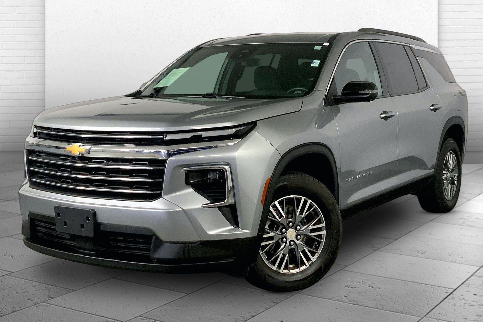 2024 Chevrolet Traverse LT