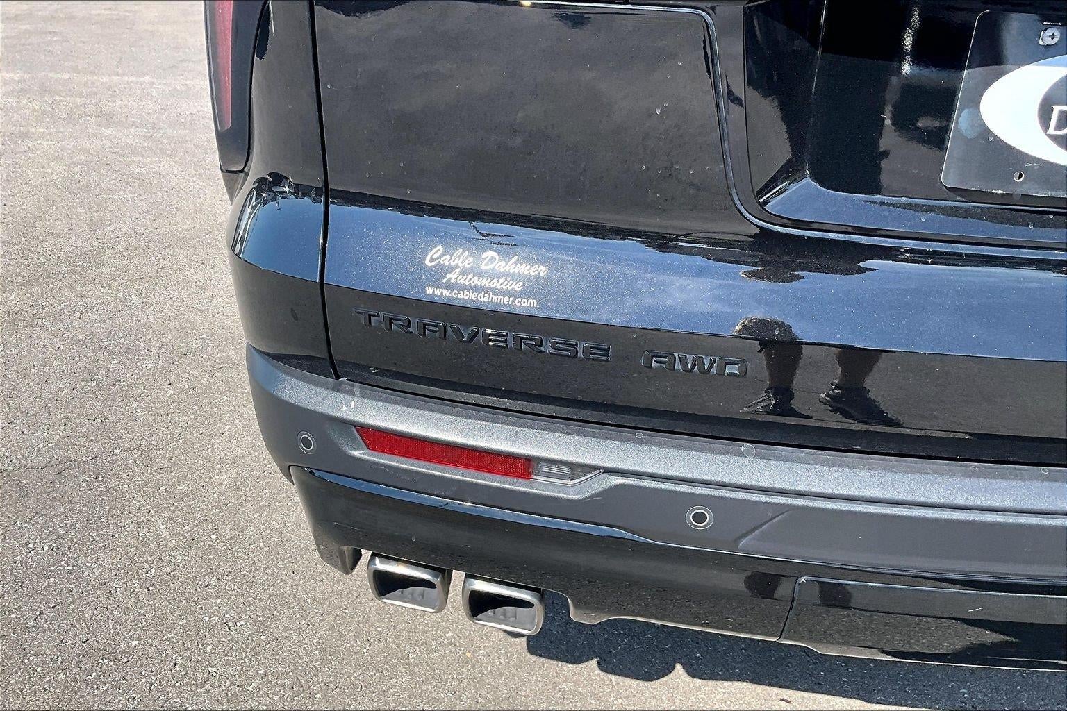 2025 Chevrolet Traverse LT