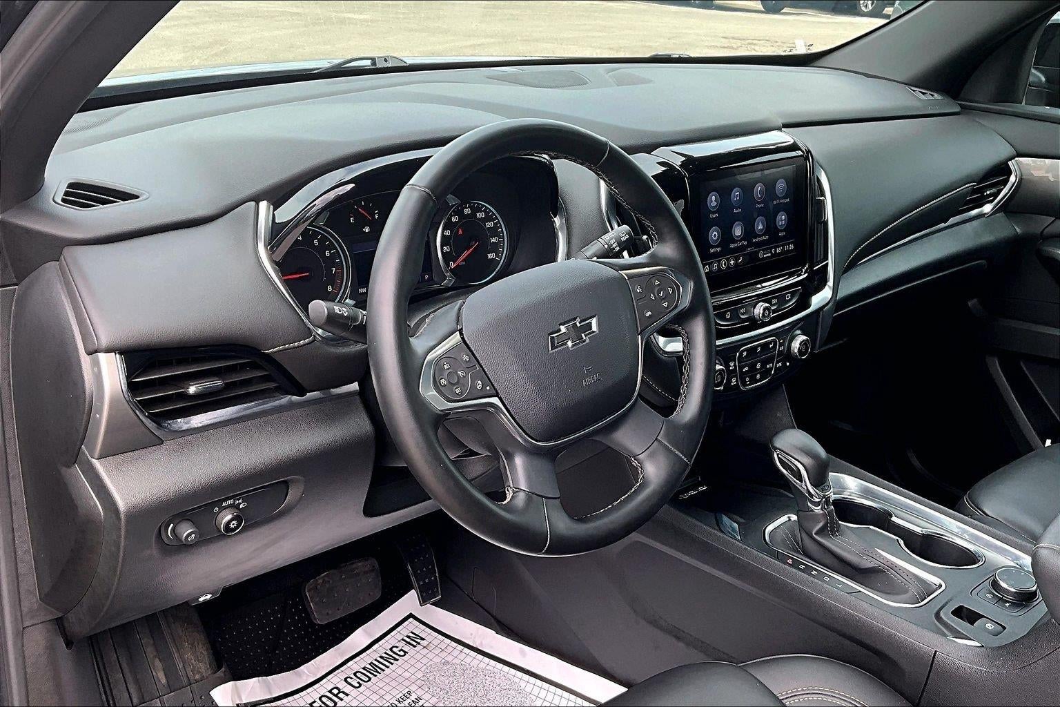 2023 Chevrolet Traverse LT Leather