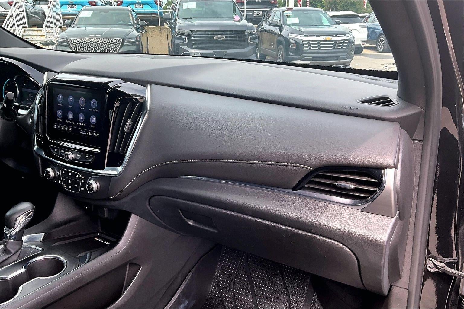 2023 Chevrolet Traverse LT Leather