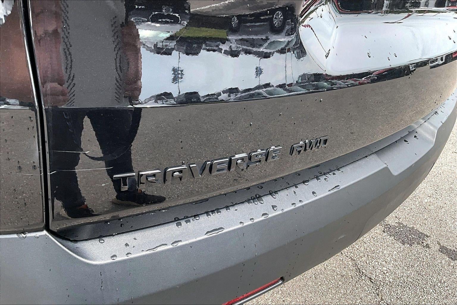 2023 Chevrolet Traverse LT Leather