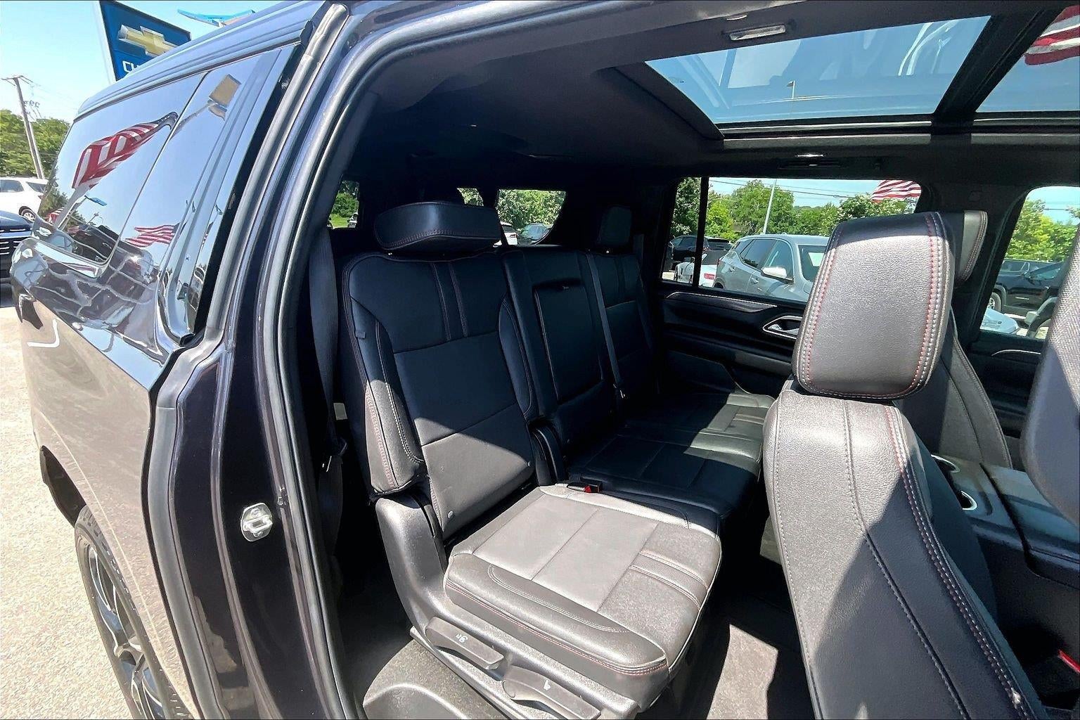 2023 Chevrolet Suburban RST