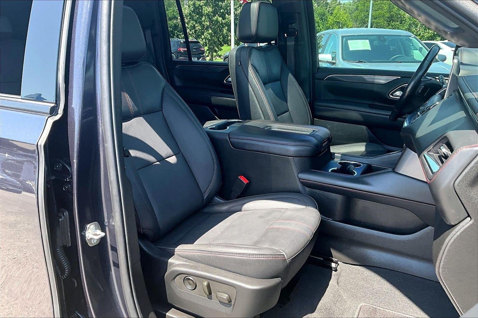 2023 Chevrolet Suburban RST