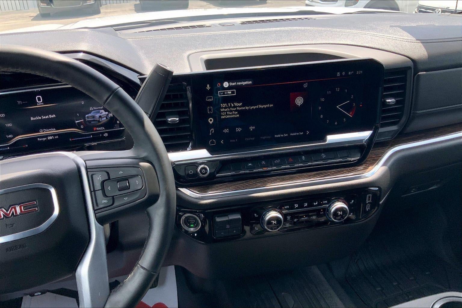 2025 GMC Sierra 1500 Elevation