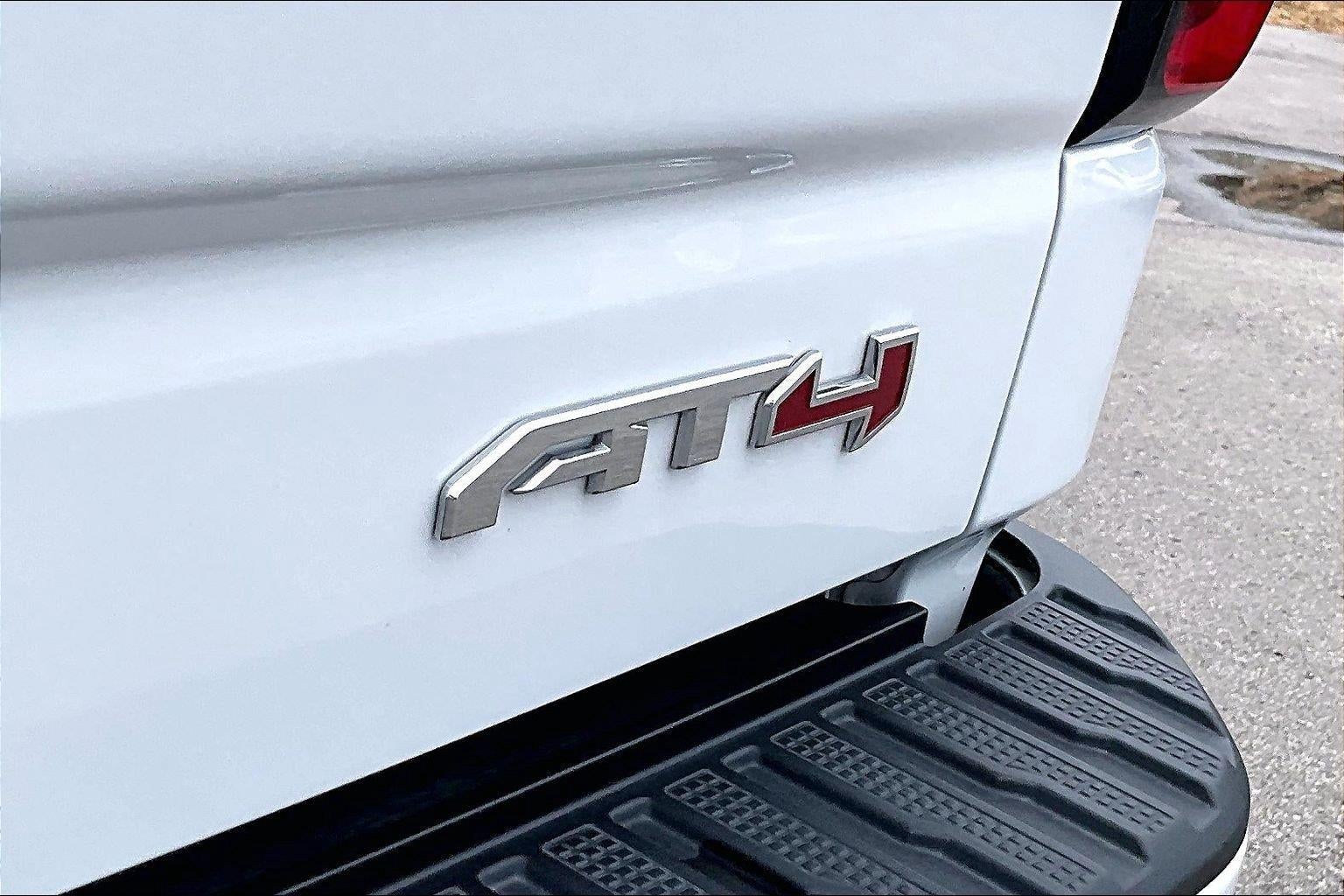 2023 GMC Sierra 1500 AT4