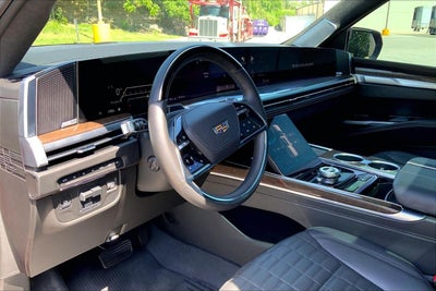 2025 Cadillac Escalade Sport Platinum