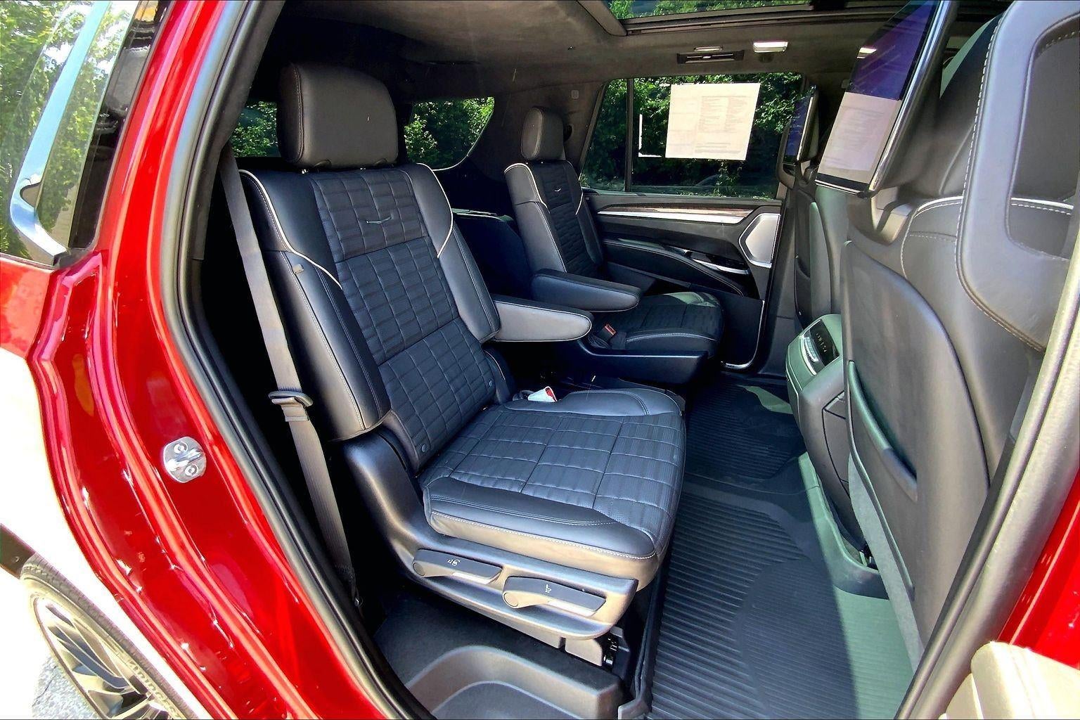 2025 Cadillac Escalade Sport Platinum