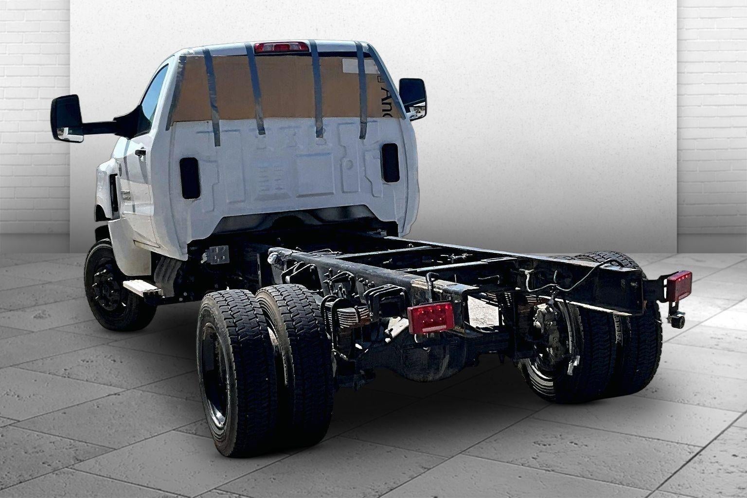 2023 Chevrolet Silverado 5500 HD Work Truck