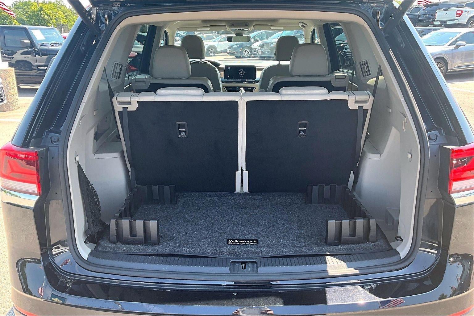 2024 Volkswagen Atlas 2.0T SE w/Technology