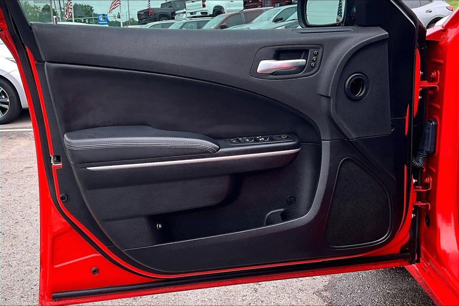 2019 Dodge Charger SXT