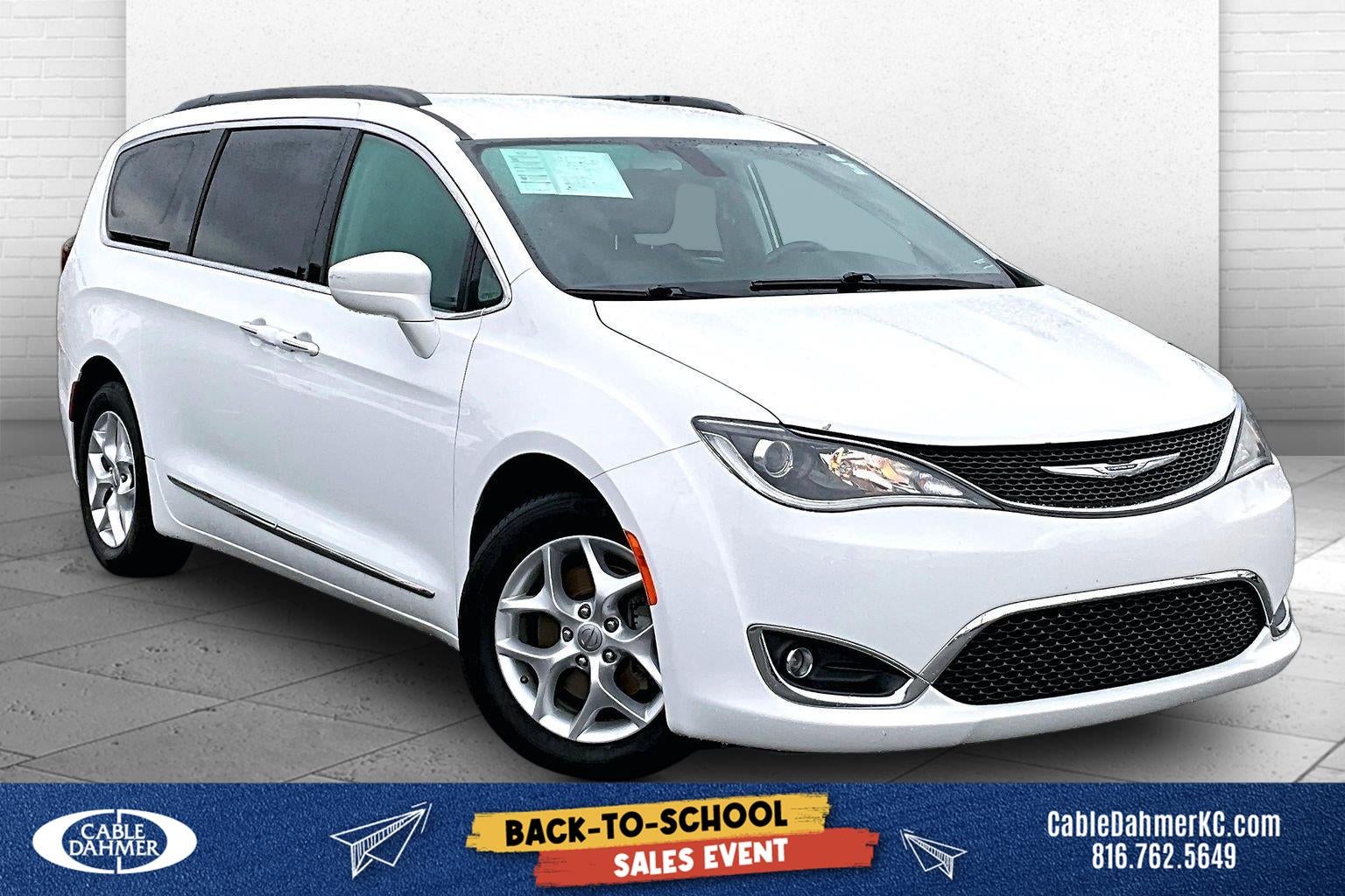 2017 Chrysler Pacifica Touring-L