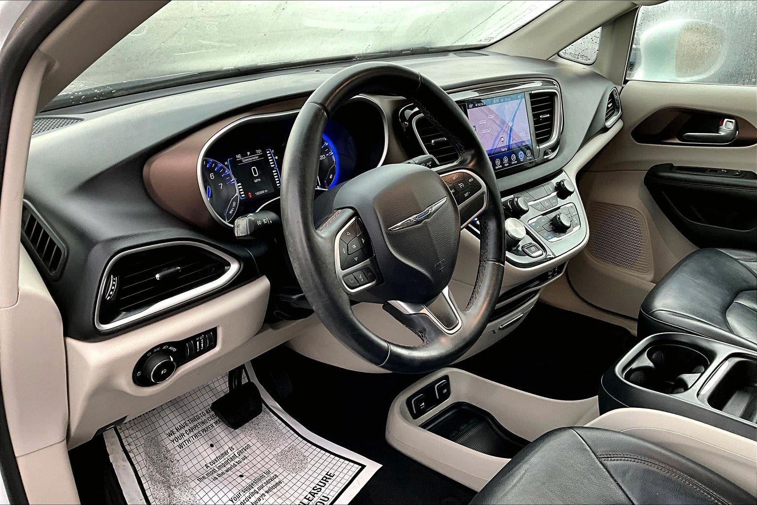 2017 Chrysler Pacifica Touring-L