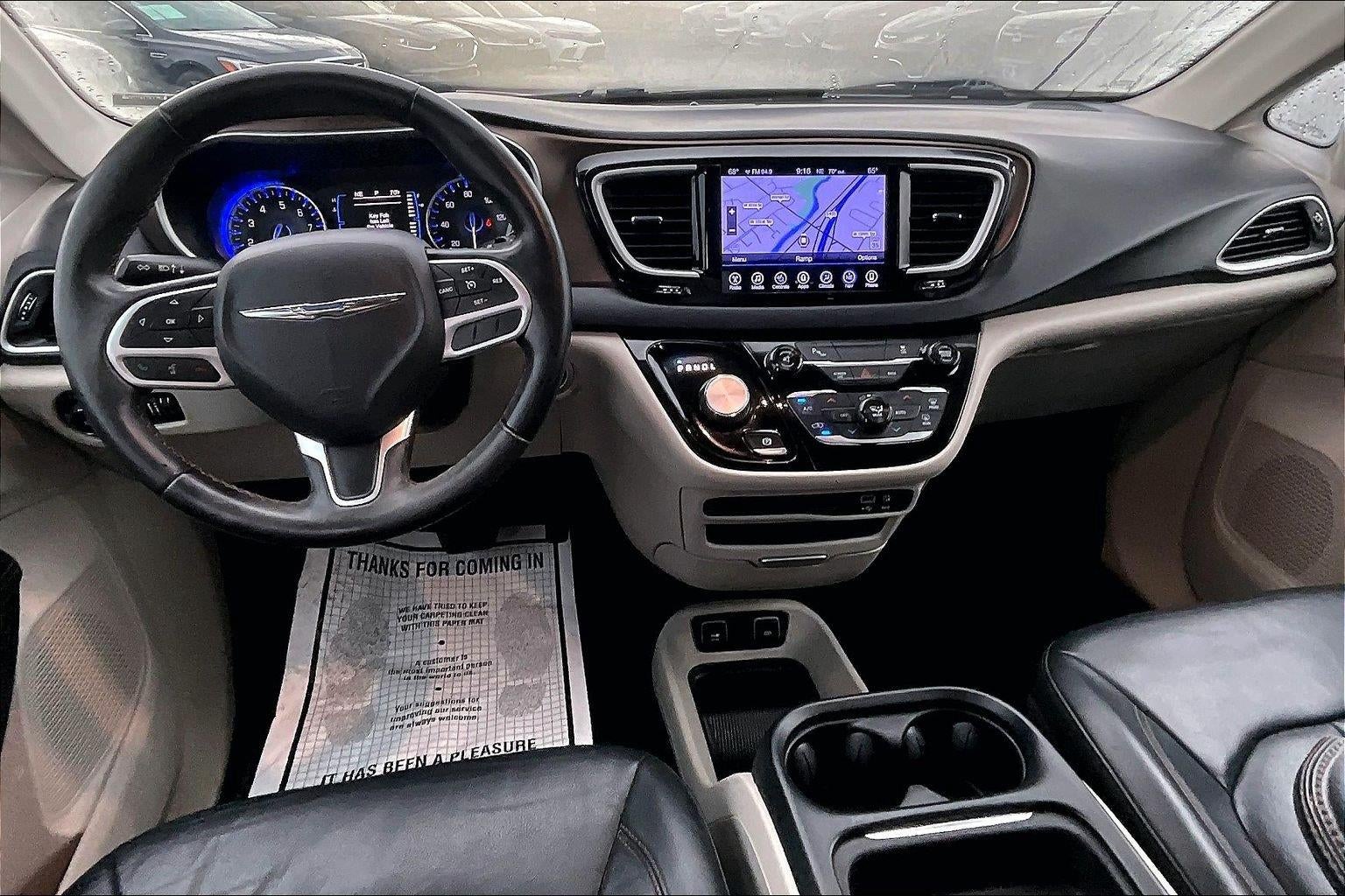 2017 Chrysler Pacifica Touring-L
