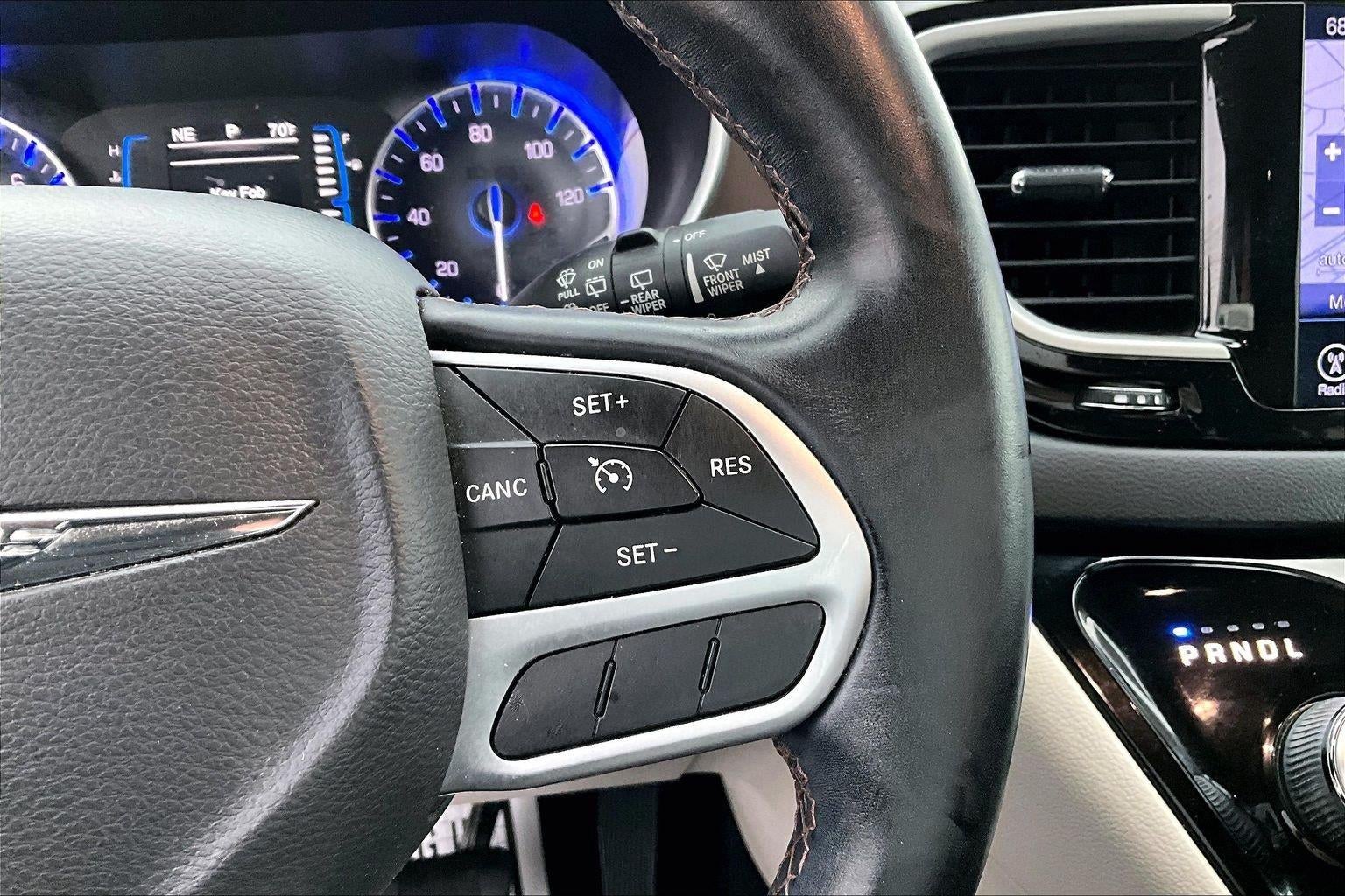 2017 Chrysler Pacifica Touring-L