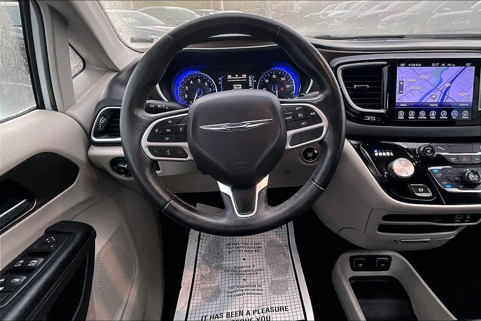 2017 Chrysler Pacifica Touring-L